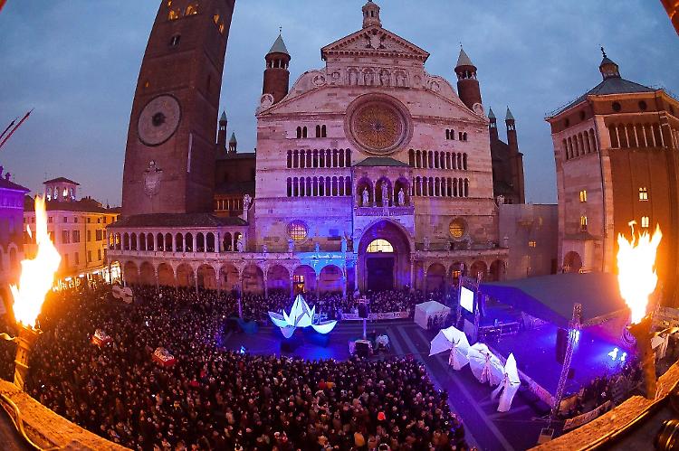 Spettacolo e bagno di folla per la chiusura della 18esima edizione