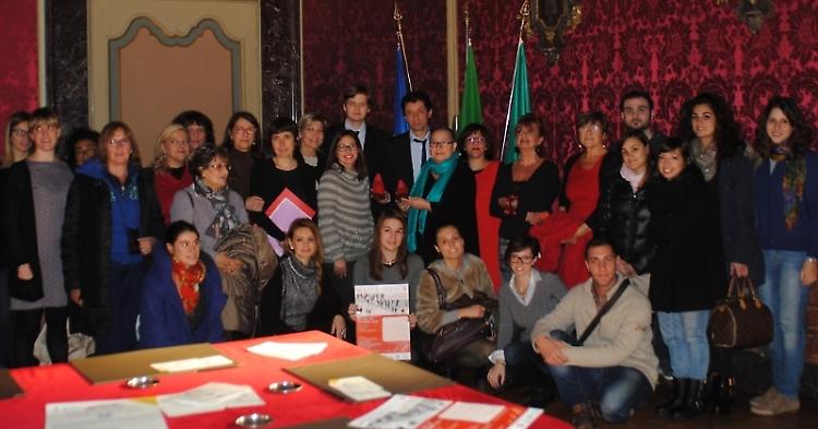 Le 'Scarpe rosse' di Chauvet nelle strade e nelle piazze di Cremona