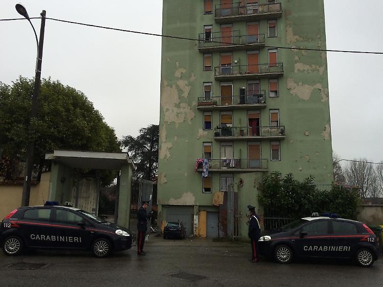 Controllato dai Cc il condominio di via Sgazzini occupato da stranieri