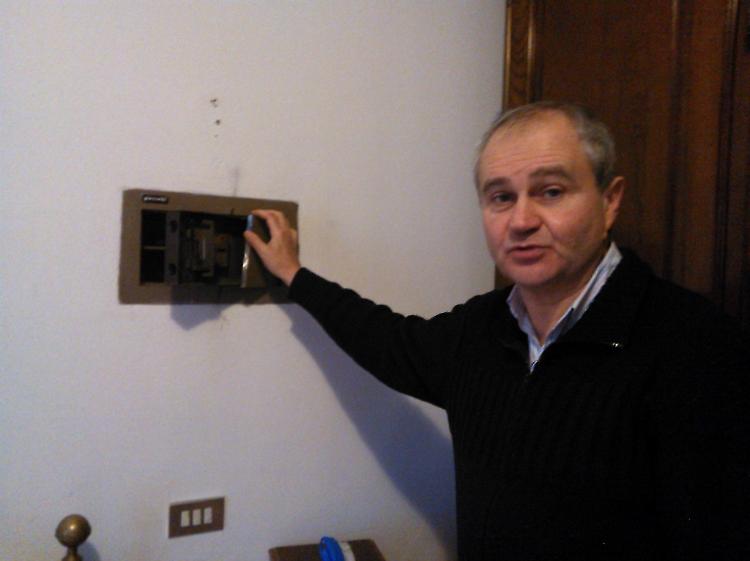San Bernardino, rubati 5mila euro dalla casa del parroco
