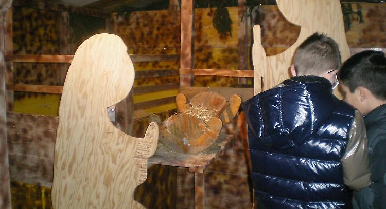 Vandali devastano il Bambino