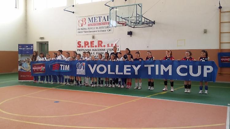 Le star della Pomì incontrano le atlete dell'oratorio