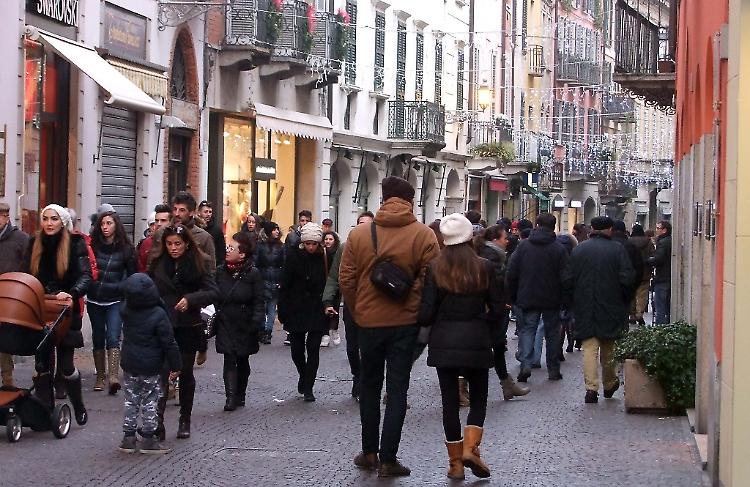 Commercio 2014, il saldo è ancora positivo