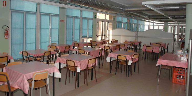 Scuola, in arrivo la mensa prepagata