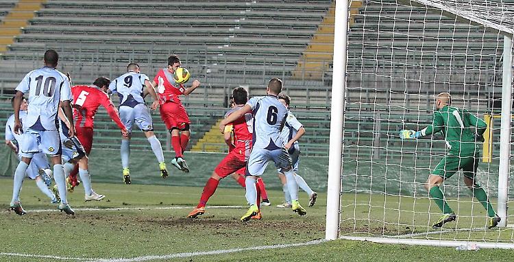 La Cremonese non sbaglia:  Albinoleffe battuto 2-0