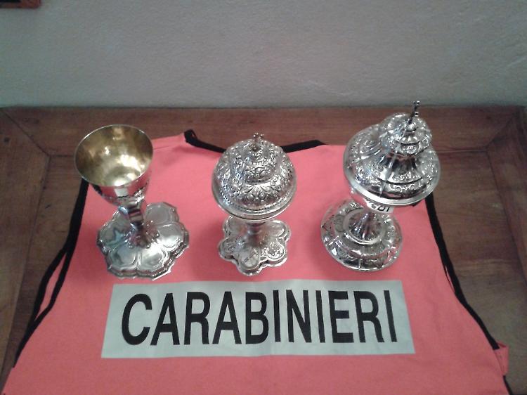 Furto sacrilego a San Pietro, ritrovata la refurtiva
