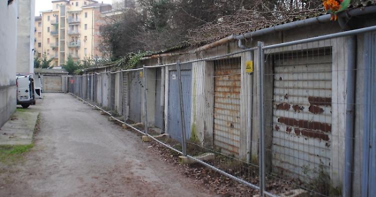 Isolati i garage di via Giuseppina
Entro febbraio la bonifica