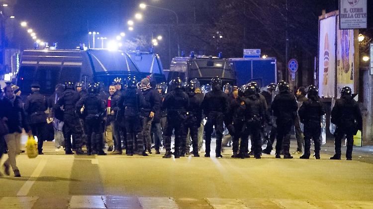 Maxi rissa in via Mantova, eseguite 16 ordinanze di custodia cautelare