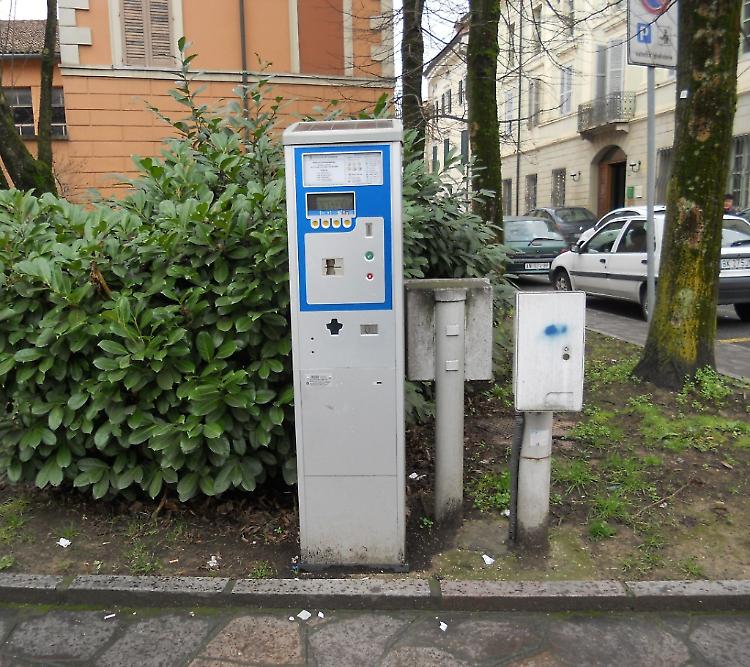 Parcometri, rotto il contratto
