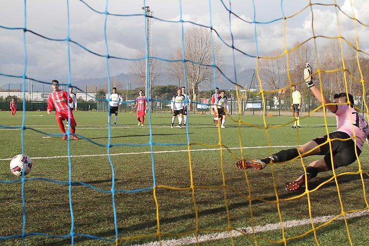 Cremonese, ottimo esordio: Cesena battuto 4-2