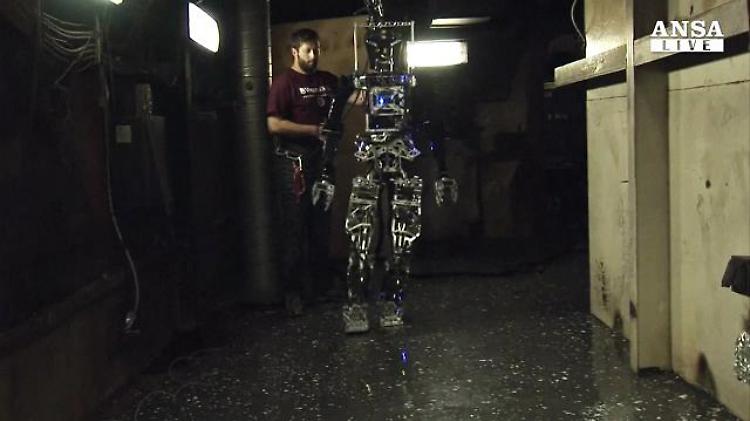 Usa: arriva il robot pompiere umanoide