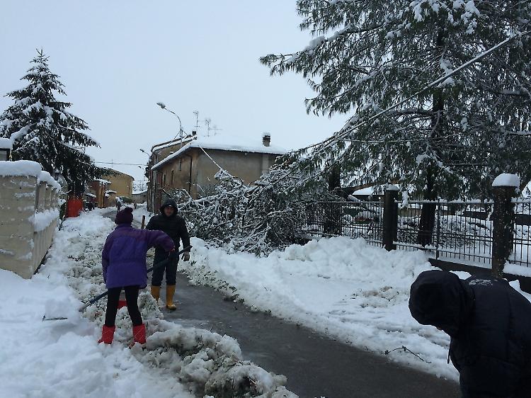 Gabbioneta il giorno dopo 'big snow' (Giovanni Manara)