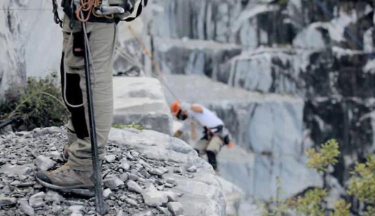Massa Carrara: ecco chi sono gli angeli del marmo