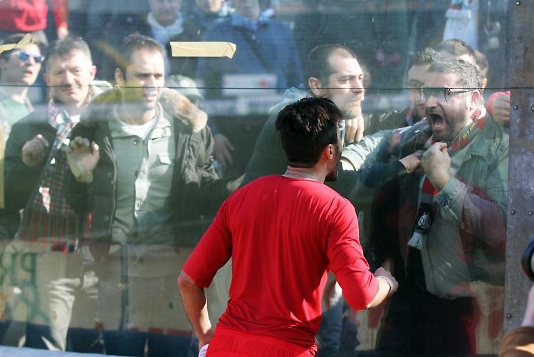 Jadid: 'Cori razzisti dai miei tifosi, mi chiedano scusa'