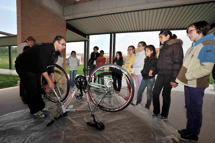 'Biciclo e riciclo': terzo in Regione il progetto di Santa Chiara