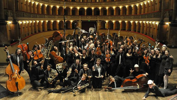 La Gaga Orchestra sabato sera in concerto al Ponchielli