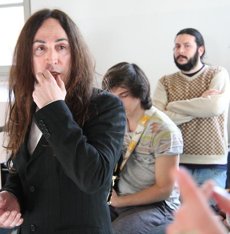 Back to School, Agnelli: cantate più arrabbiati
