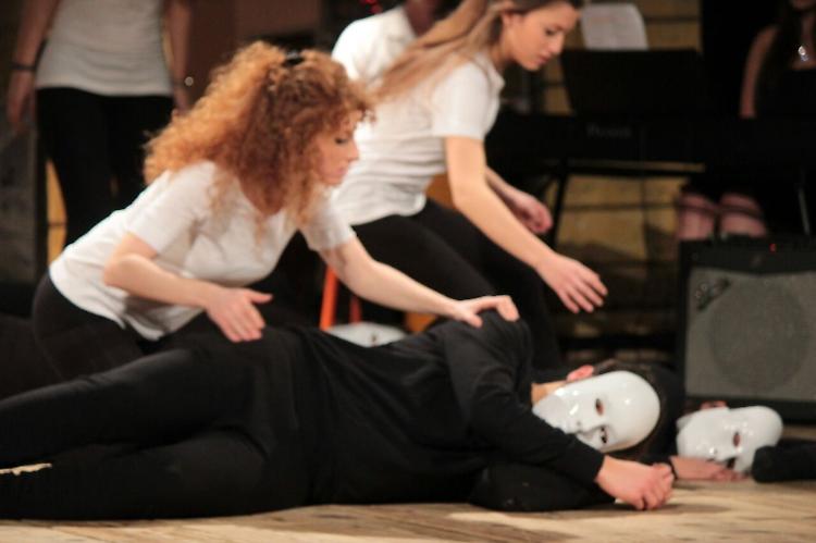'Onde alcoliche', successo per la rappresentazione teatrale