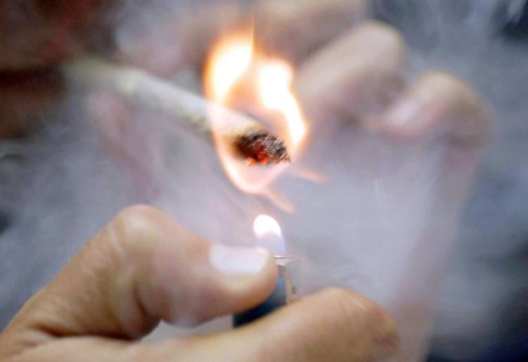 'Pizzicato' dalla Polizia di quartiere con addosso marijuana