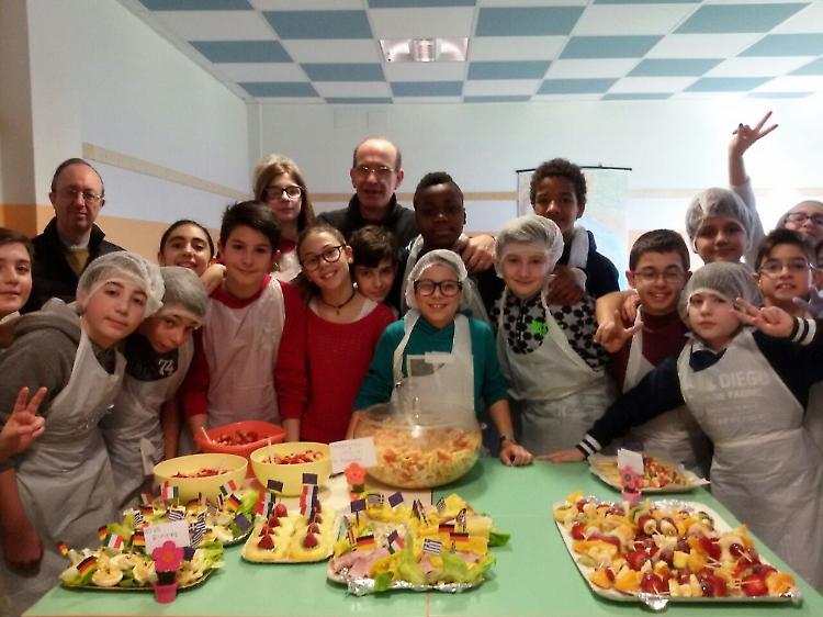 Ristorante multietnico per un giorno alla scuola media