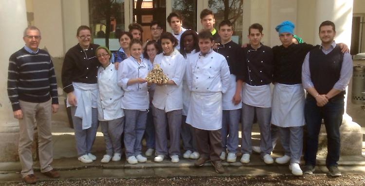 Arte in cucina con i ragazzi dello Ial di Viadana