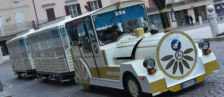 Il trenino turistico by night