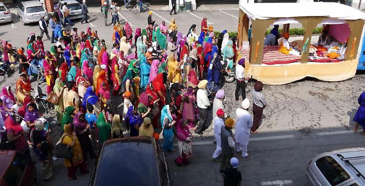 Colorata invasione dei Sikh