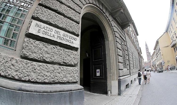 "Nostro figlio  è ipovedente
non toglieteli assistenza e sorriso"