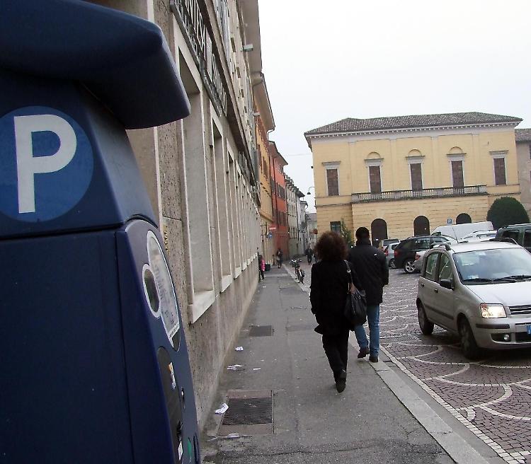 Parcheggi con il ‘sensore’
e gratuiti i primi 10 minuti