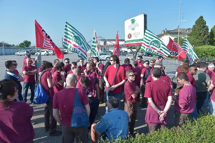 Vicomoscano, sciopero all'Emiliana Parati