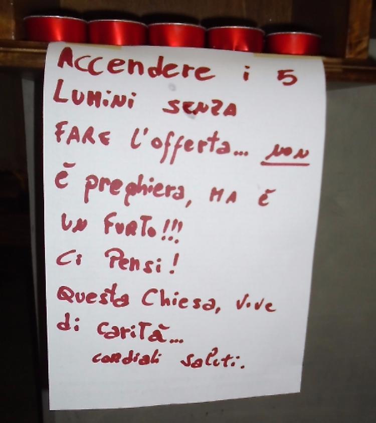 Lumini gratis, protesta in chiesa