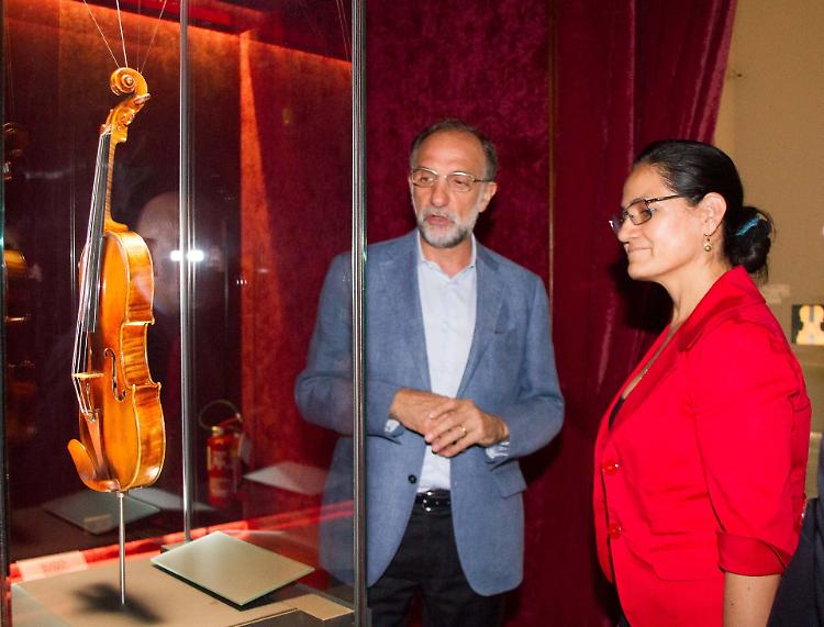 Cremona-Ecuador, &egrave; business