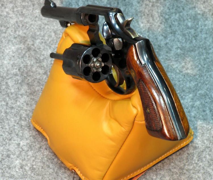 La pistola non era denunciata