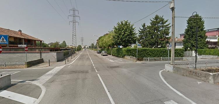 Incidente all'incrocio, tre feriti e tre auto danneggiate
