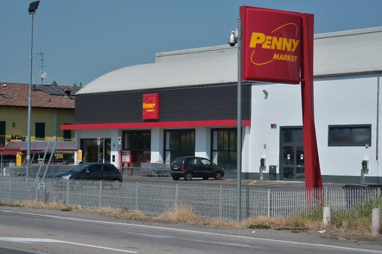 Penny Market, svuotata la cassa