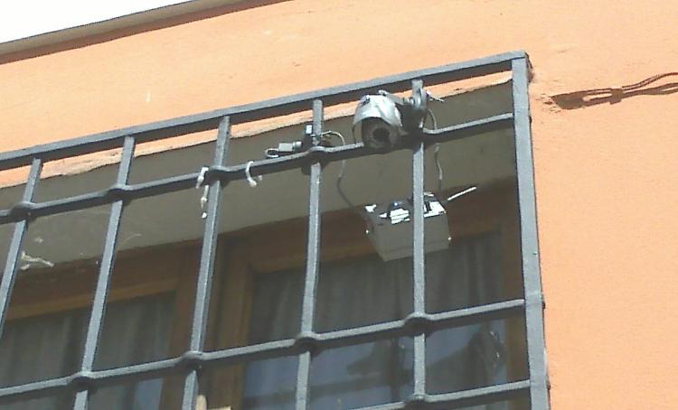 Nuovo raid contro la sede della Lega