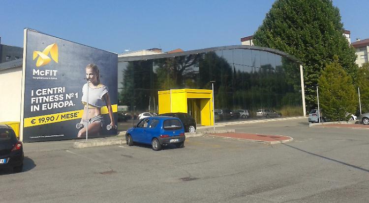Colpo grosso alla palestra McFIT, via attrezzature per migliaia di euro