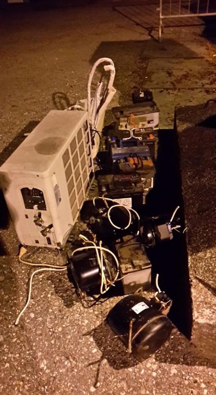 Tentato furto di materiali elettrici alla piazzola ecologica