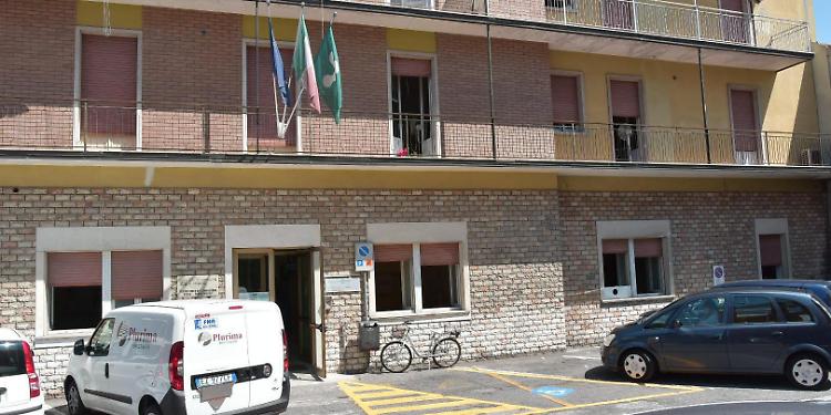 Ladri-vandali negli uffici Asl