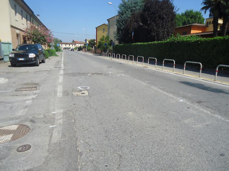 Scontro auto-moto, 42enne in ospedale