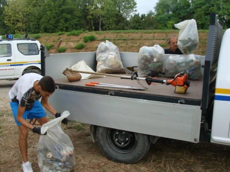 Rifiuti alla foce dell'Adda. Arrivano i volontari a pulire