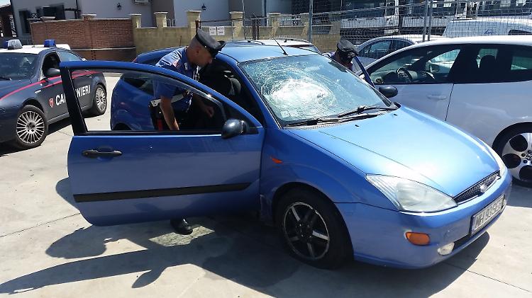 Paullese, inseguimento e incidente: fuggiaschi dileguati tra il mais