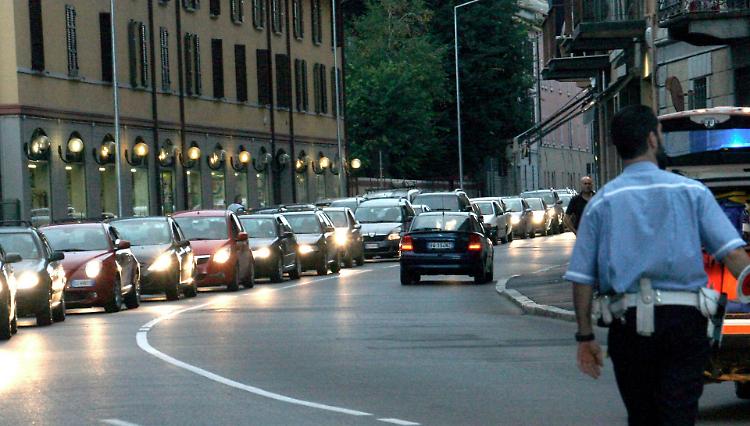 Fondi Tamoil per riqualificare via del Giordano, i residenti approvano