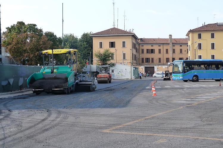 Piazzale dei bus, via al restyling