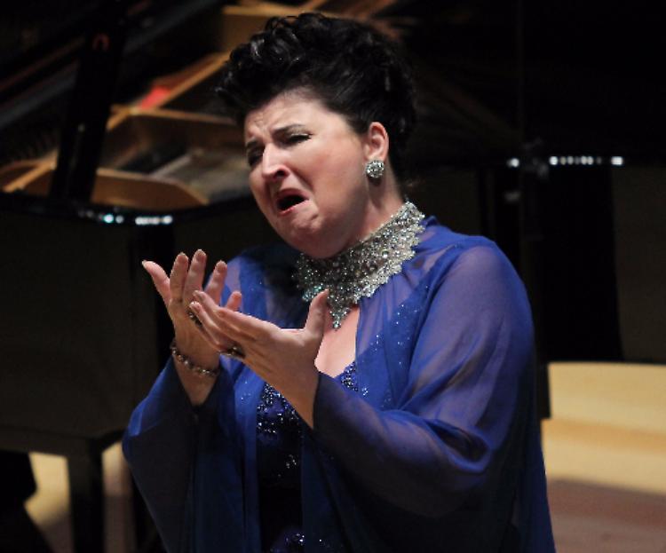 Theodossiou, recital tra gli applausi