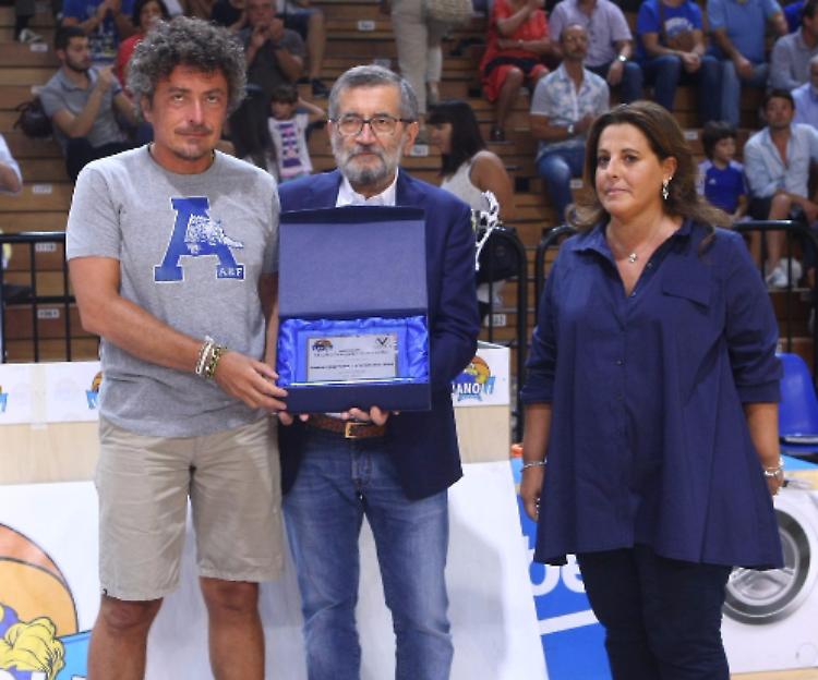 Trofeo Memorial 'Barcella'. Vanoli-Bologna finale 70-66