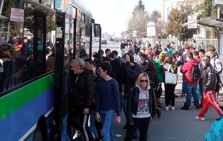 Pacioli, nuovi orari: studenti contro con 1.200 firme