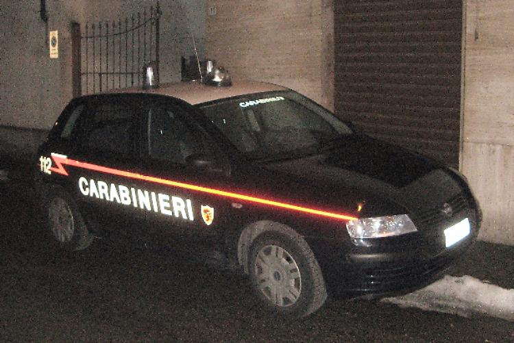 "Vi stanno entrando i ladri in casa"
