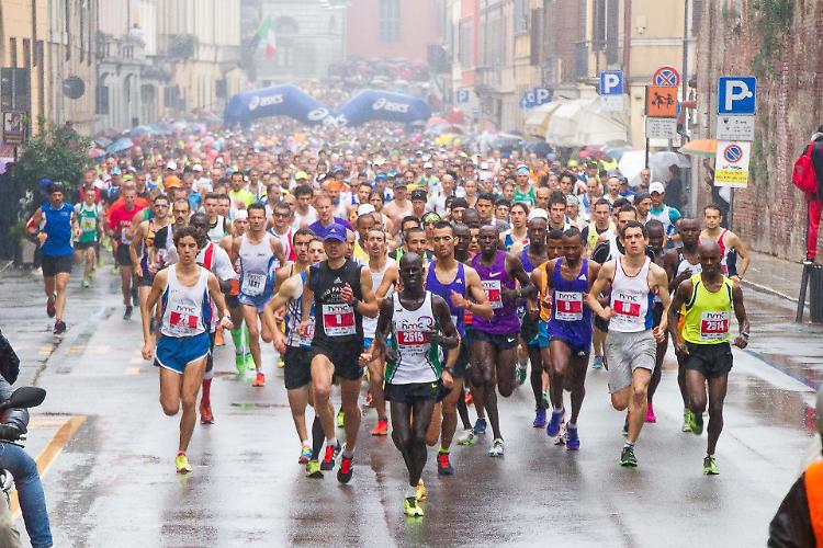 Maratonina al keniota Kirwa Yego e alla bergamasca Patelli