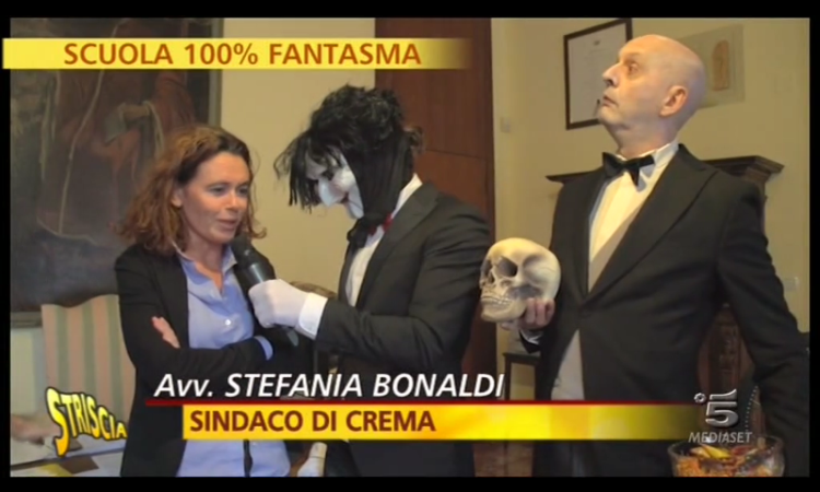 Scuola di Cl, Striscia la Notizia 'fa visita' al sindaco Bonaldi